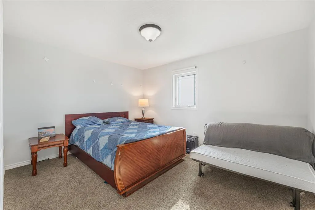 434072 Clear Mountain Drive E