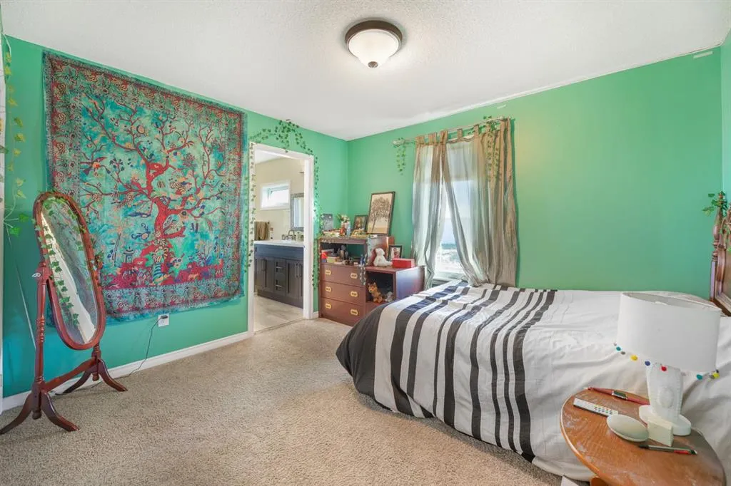 434072 Clear Mountain Drive E