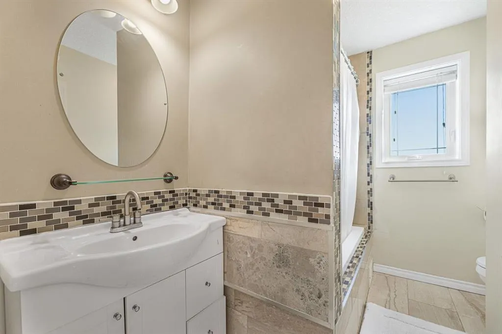 434072 Clear Mountain Drive E