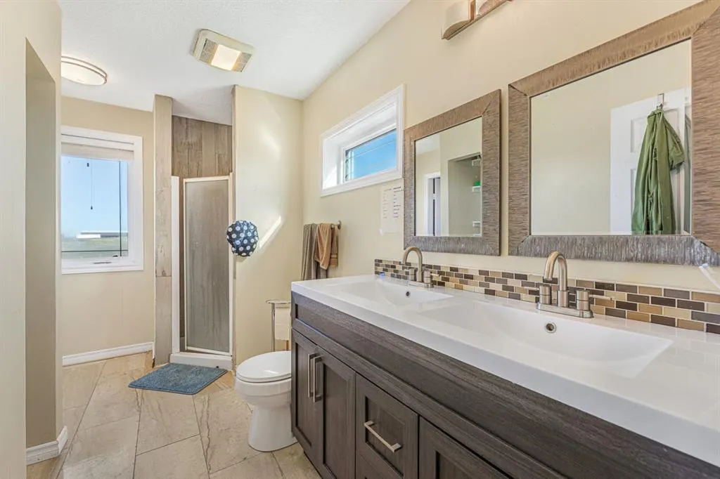 434072 Clear Mountain Drive E