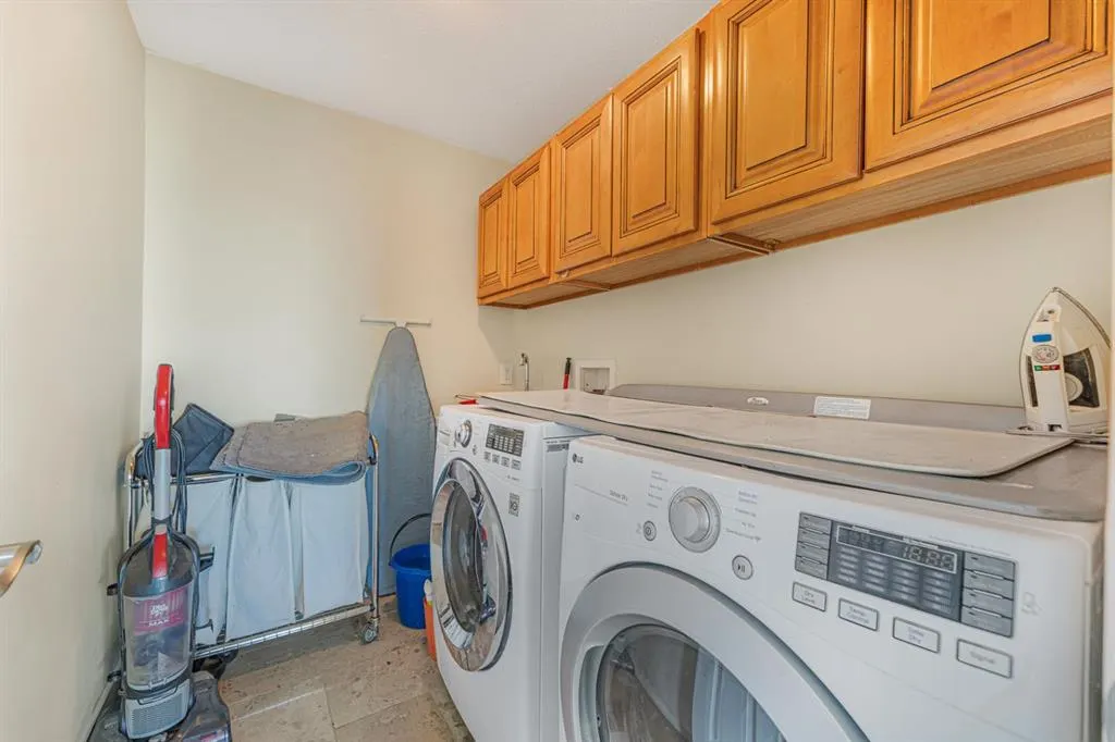 434072 Clear Mountain Drive E