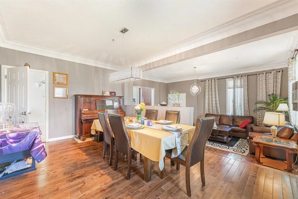 434072 Clear Mountain Drive E