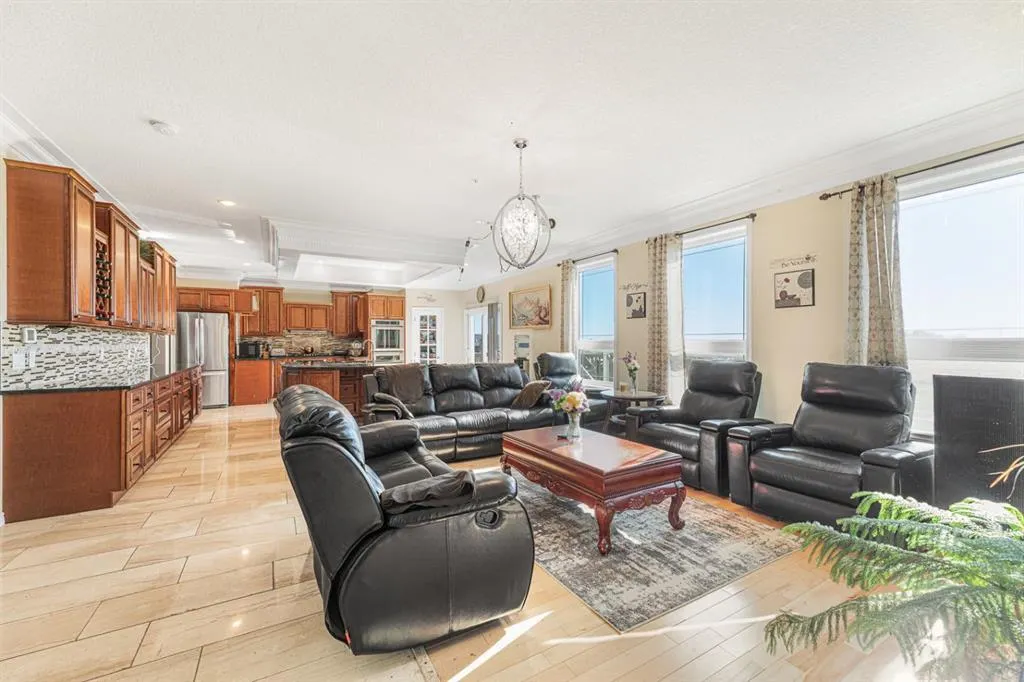 434072 Clear Mountain Drive E