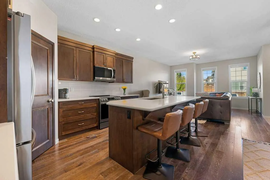 27 Cranford Crescent SE