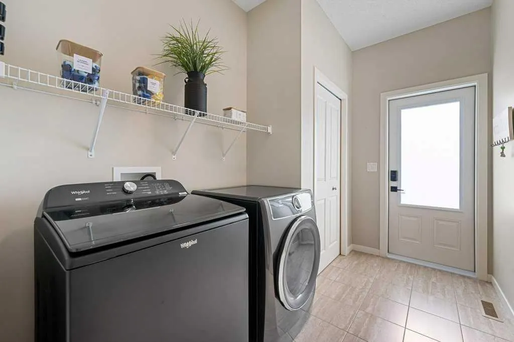 27 Cranford Crescent SE