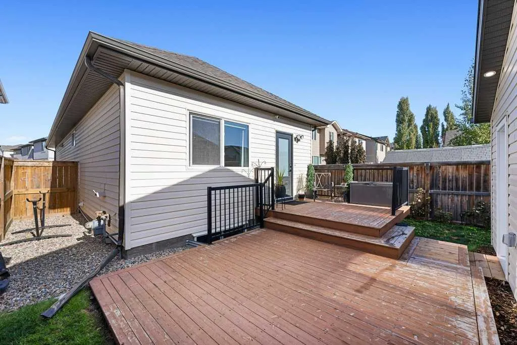 27 Cranford Crescent SE