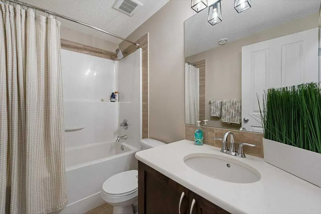 27 Cranford Crescent SE