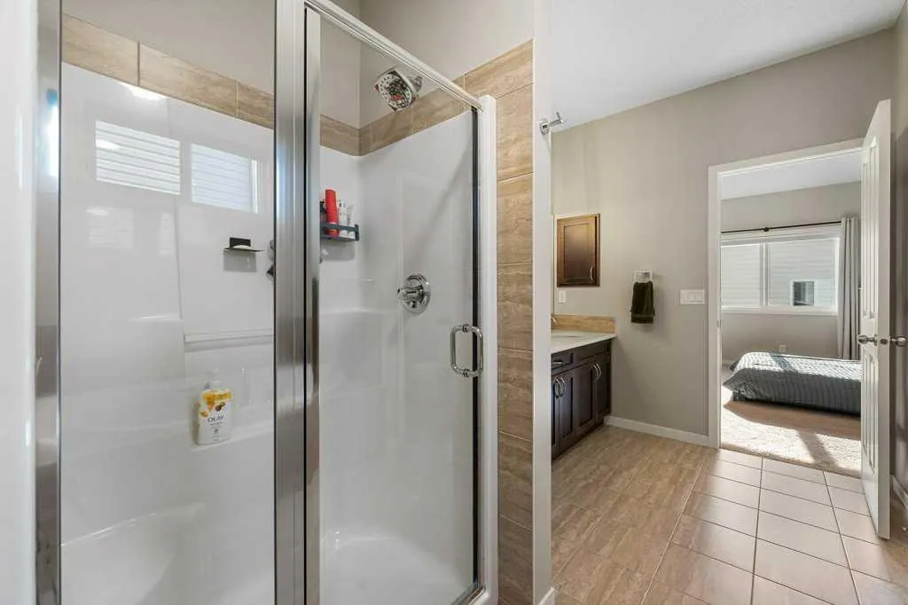 27 Cranford Crescent SE