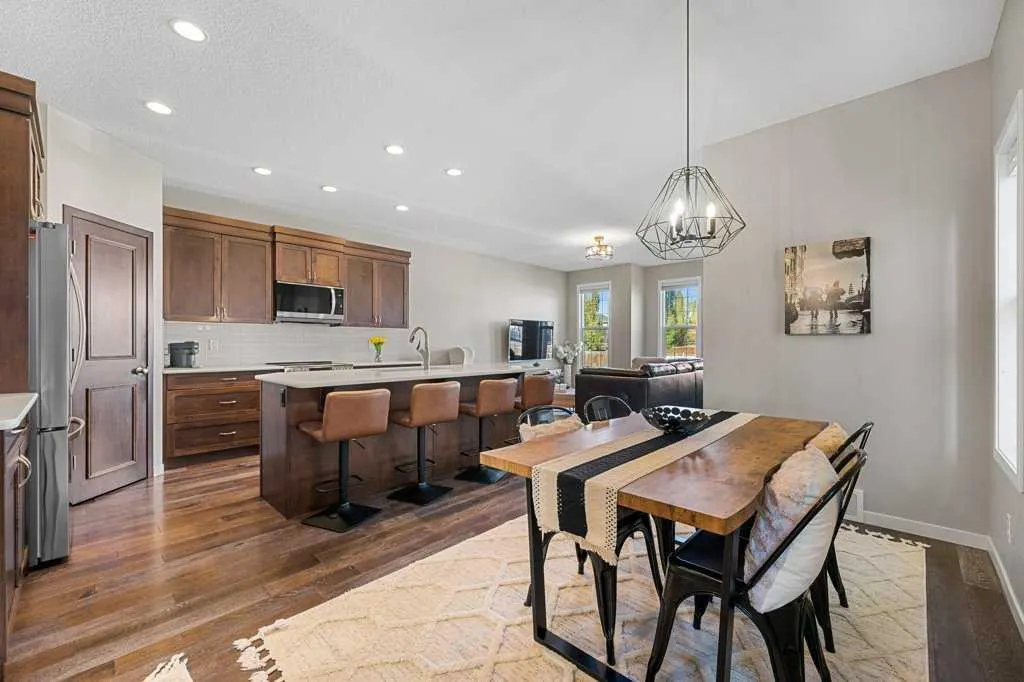 27 Cranford Crescent SE