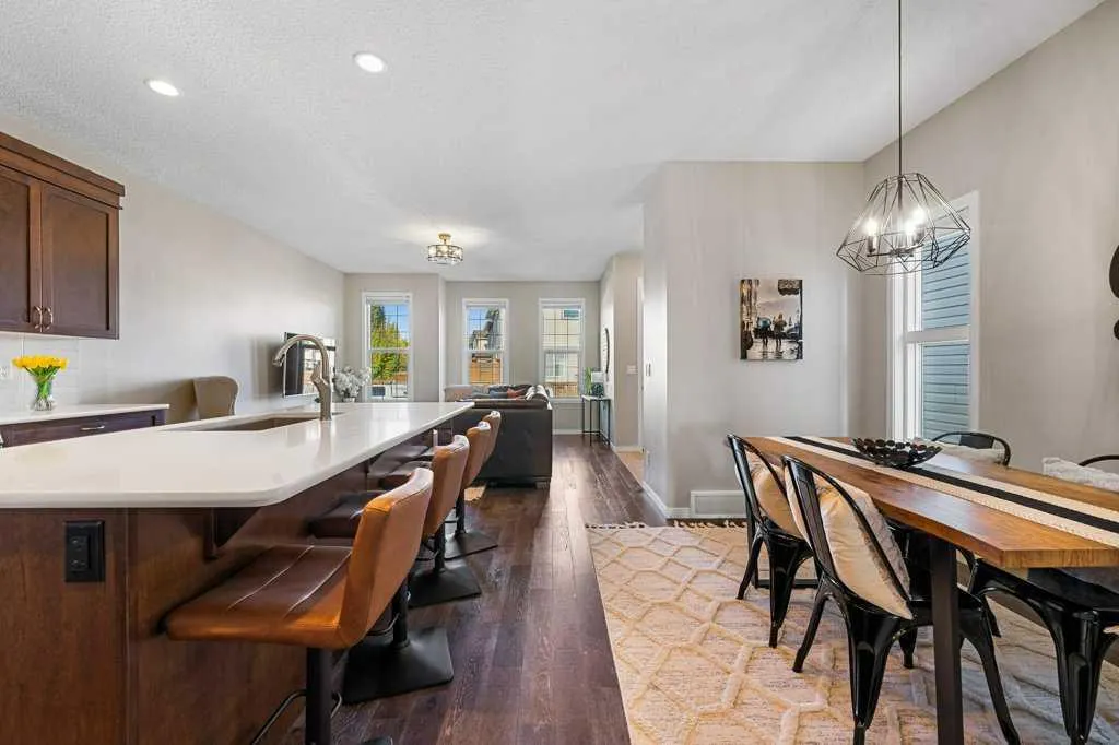 27 Cranford Crescent SE