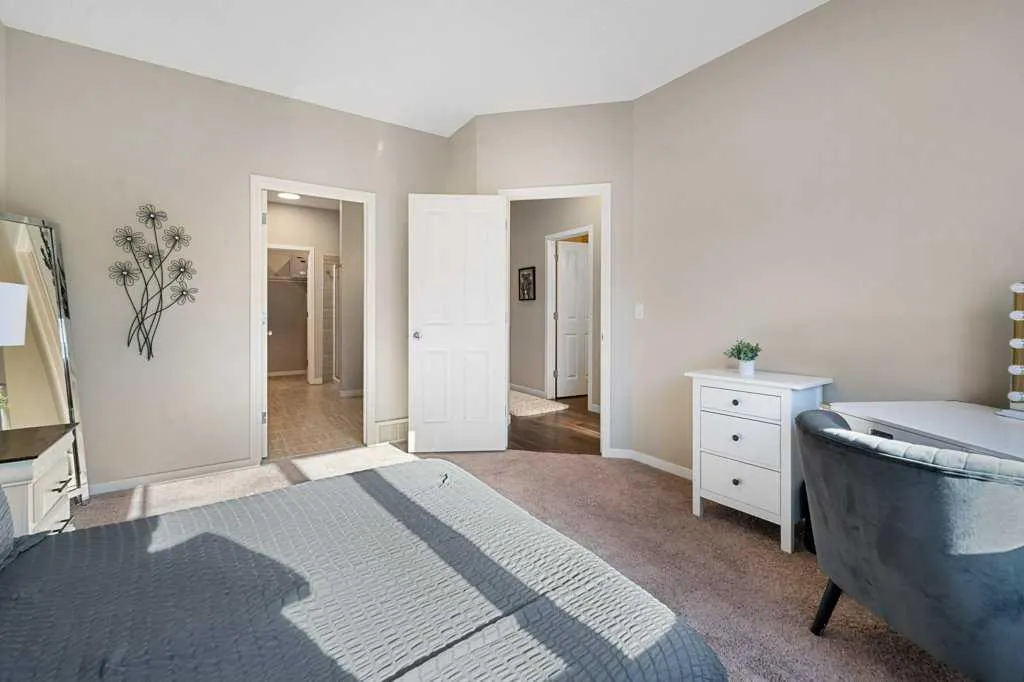 27 Cranford Crescent SE