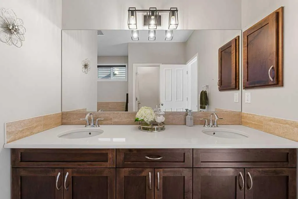 27 Cranford Crescent SE