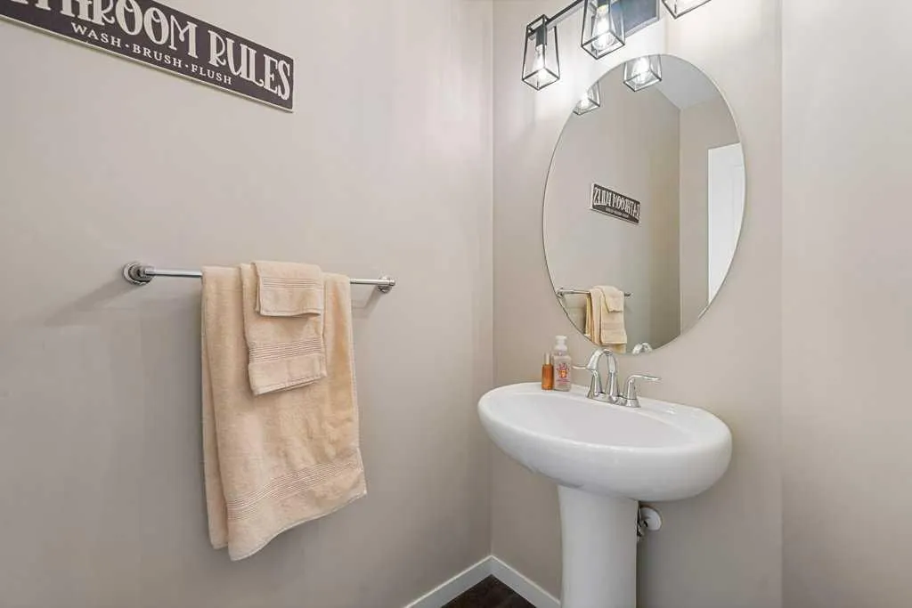 27 Cranford Crescent SE