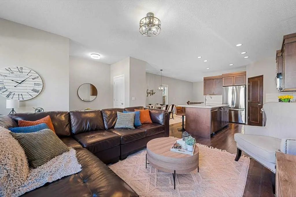 27 Cranford Crescent SE