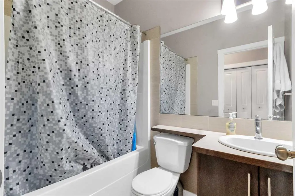 112 Skyview Ranch Gardens NE