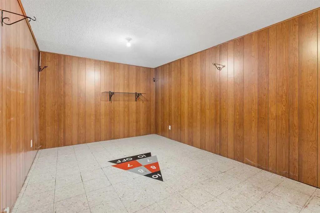 100 Fairview Drive SE