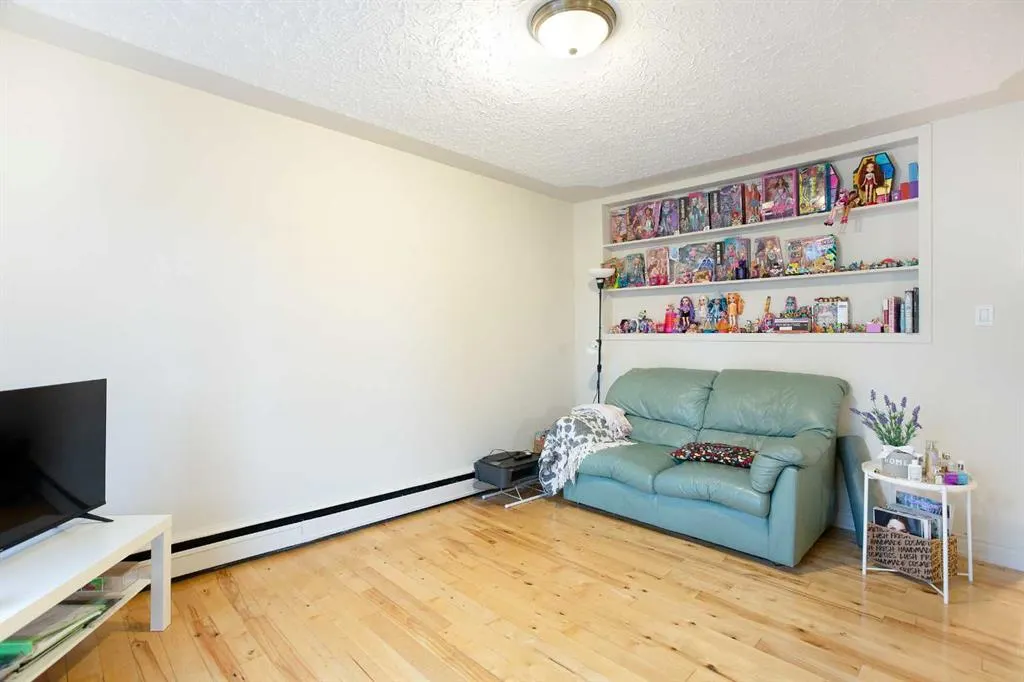 1027 12 Avenue SW, #302
