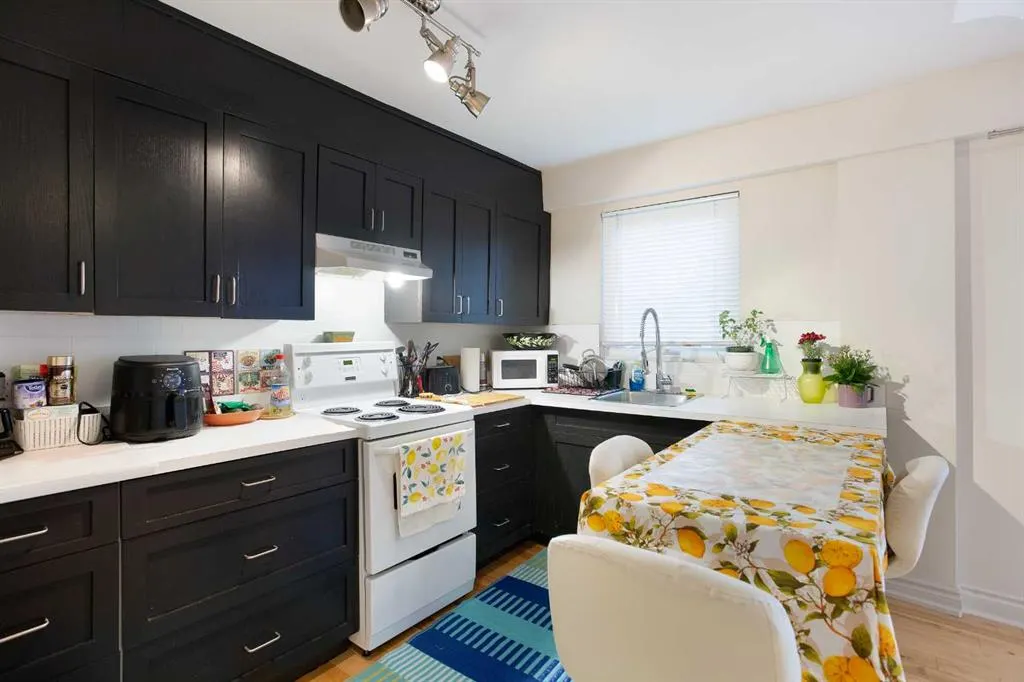 1027 12 Avenue SW, #302