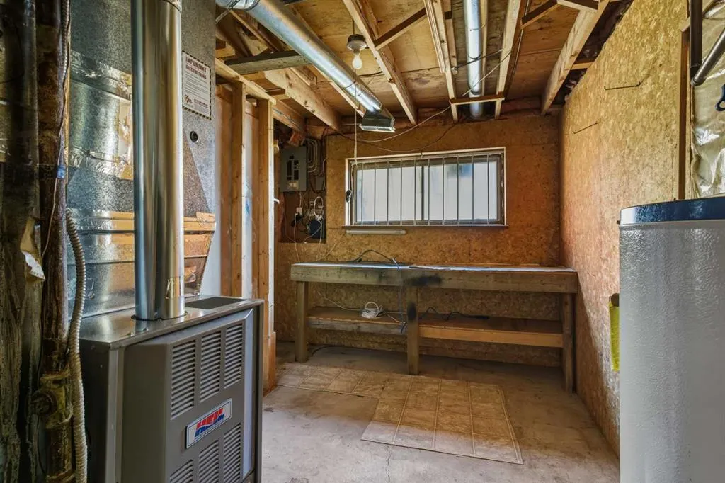 8 Ranchlands Crescent NW