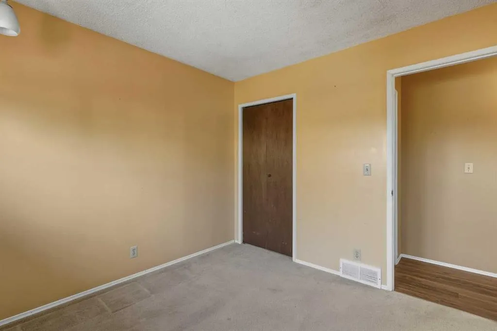 8 Ranchlands Crescent NW