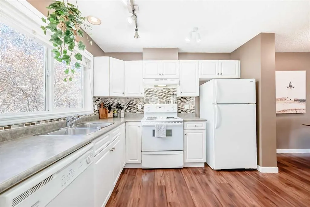 268 Prestwick Acres Lane SE