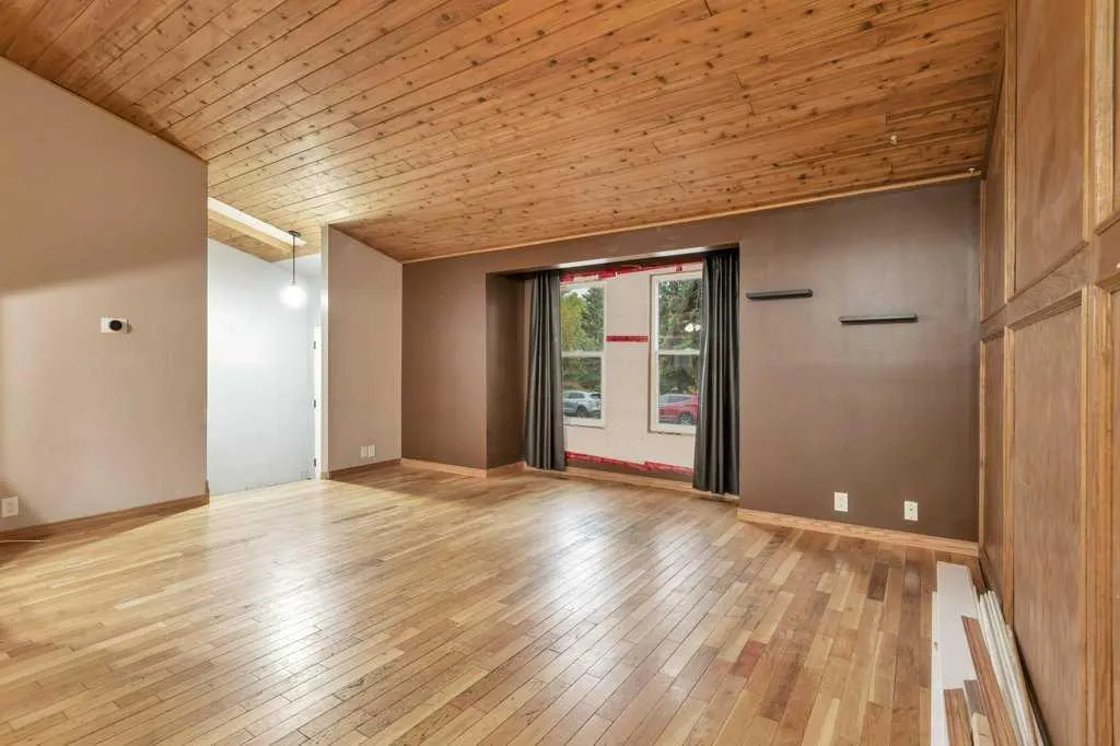 151 Glendale Boulevard