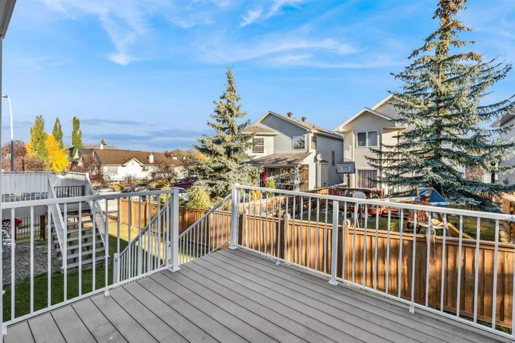 15 Rocky Ridge Gate NW, #19