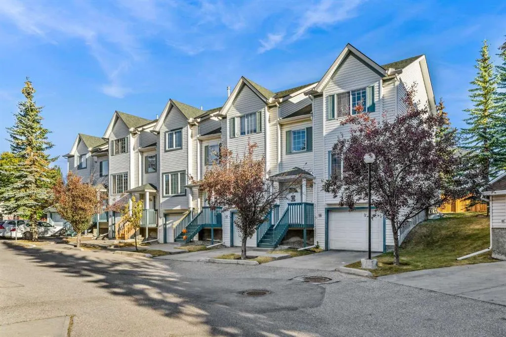 15 Rocky Ridge Gate NW, #19