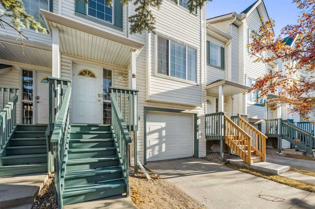 15 Rocky Ridge Gate NW, #19