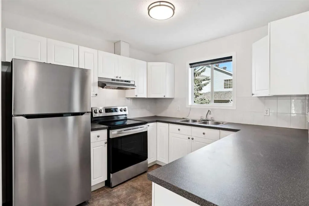 15 Rocky Ridge Gate NW, #19