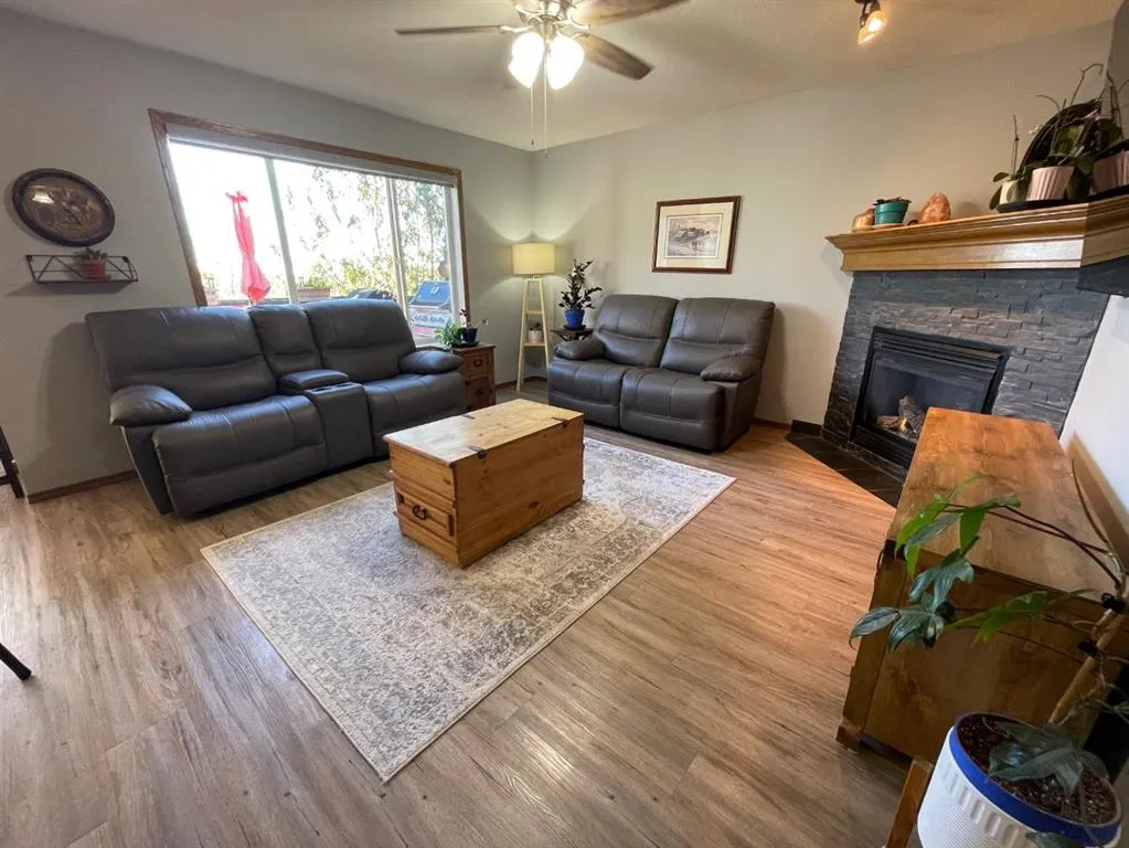 63 Glensummit Close
