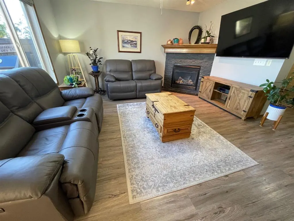 63 Glensummit Close