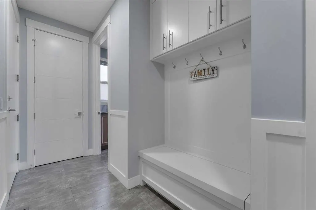 7 Waterford Heights