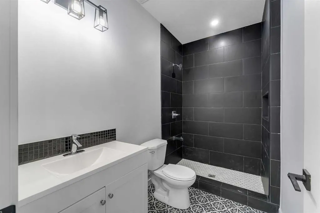 7 Waterford Heights