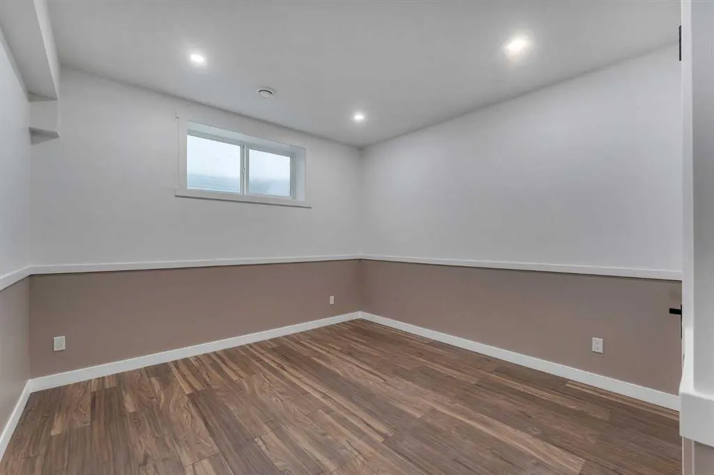 7 Waterford Heights