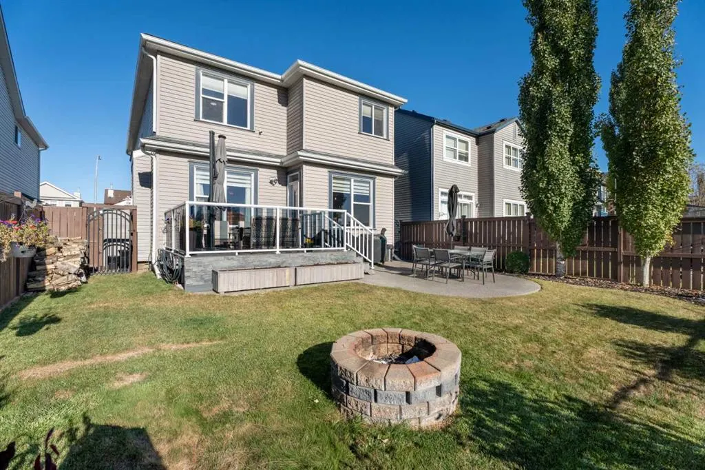 106 Copperstone Close SE