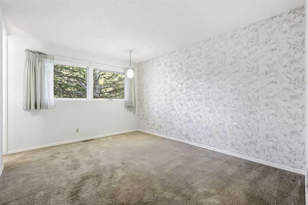 2416 Palliser Drive SW