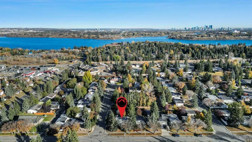 2416 Palliser Drive SW