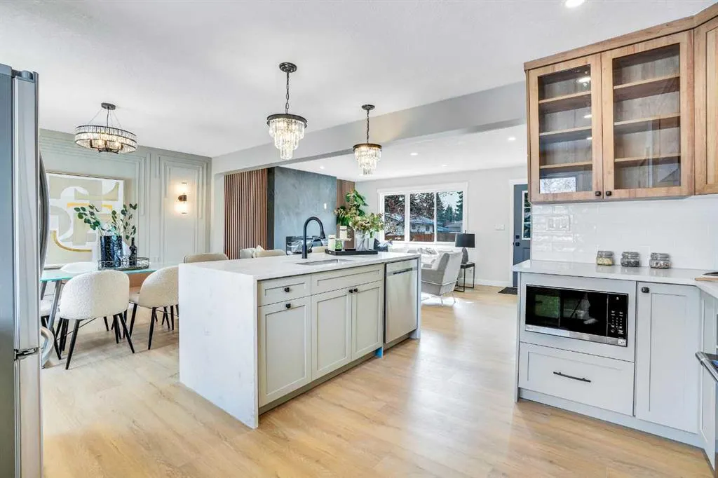 146 Springwood Drive SW
