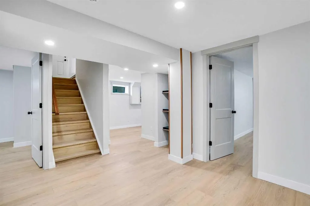 146 Springwood Drive SW