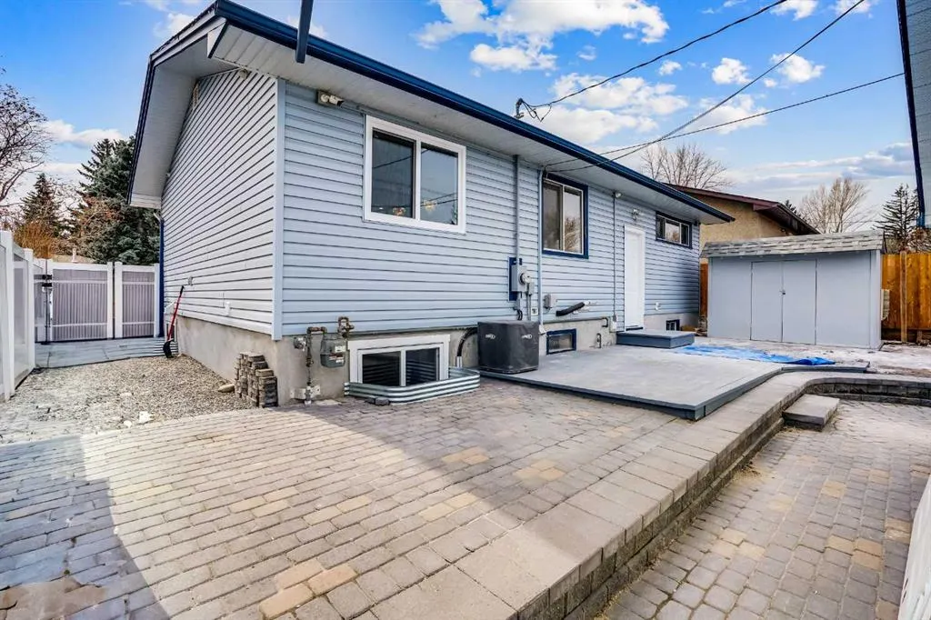 146 Springwood Drive SW