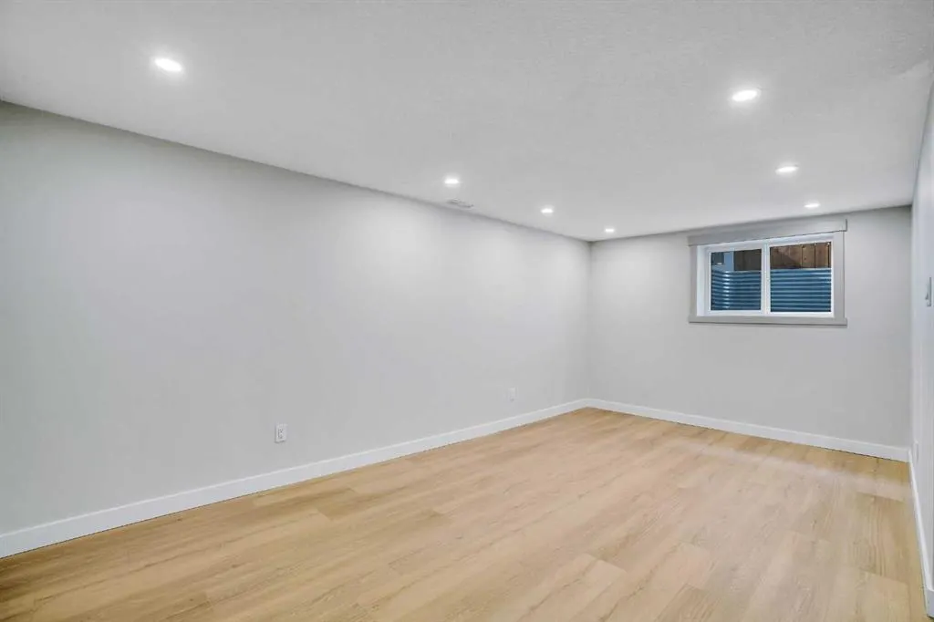 146 Springwood Drive SW