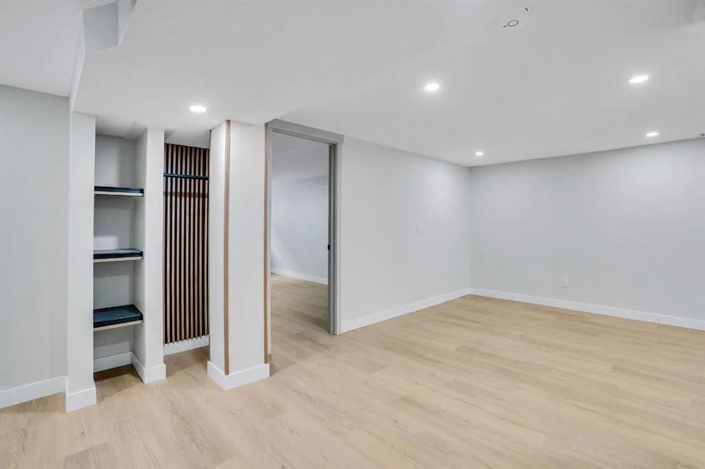 146 Springwood Drive SW