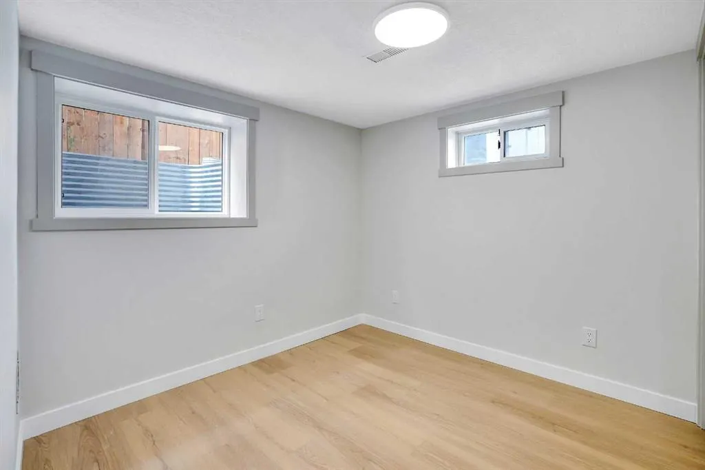 146 Springwood Drive SW