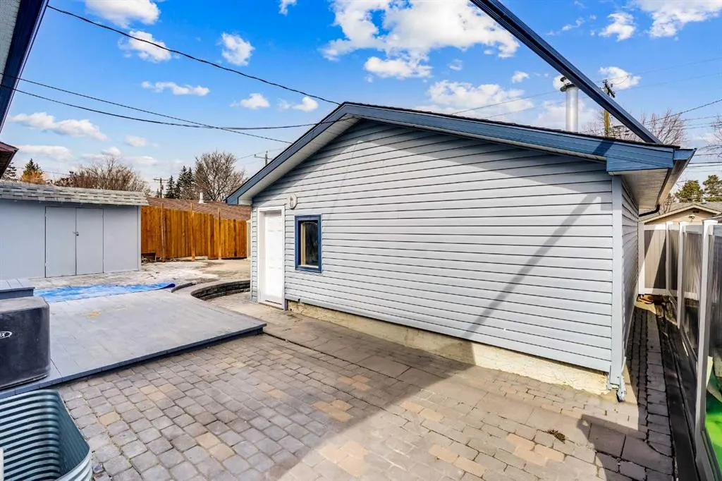 146 Springwood Drive SW