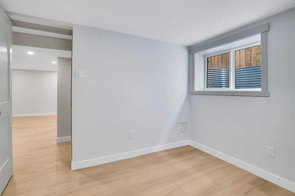 146 Springwood Drive SW