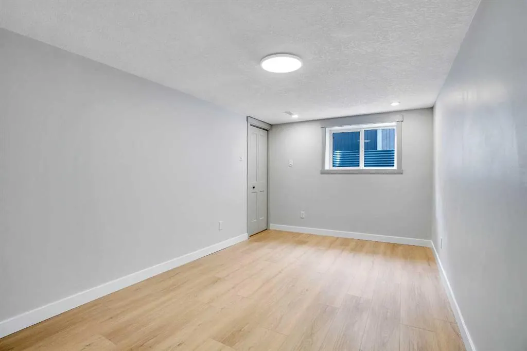 146 Springwood Drive SW