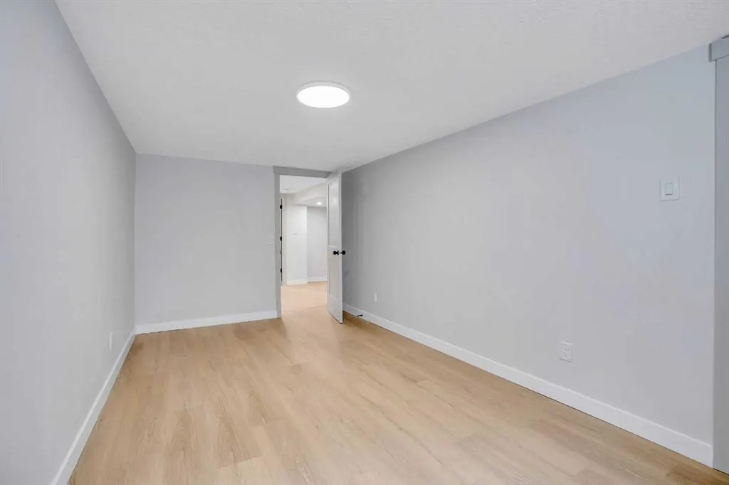 146 Springwood Drive SW