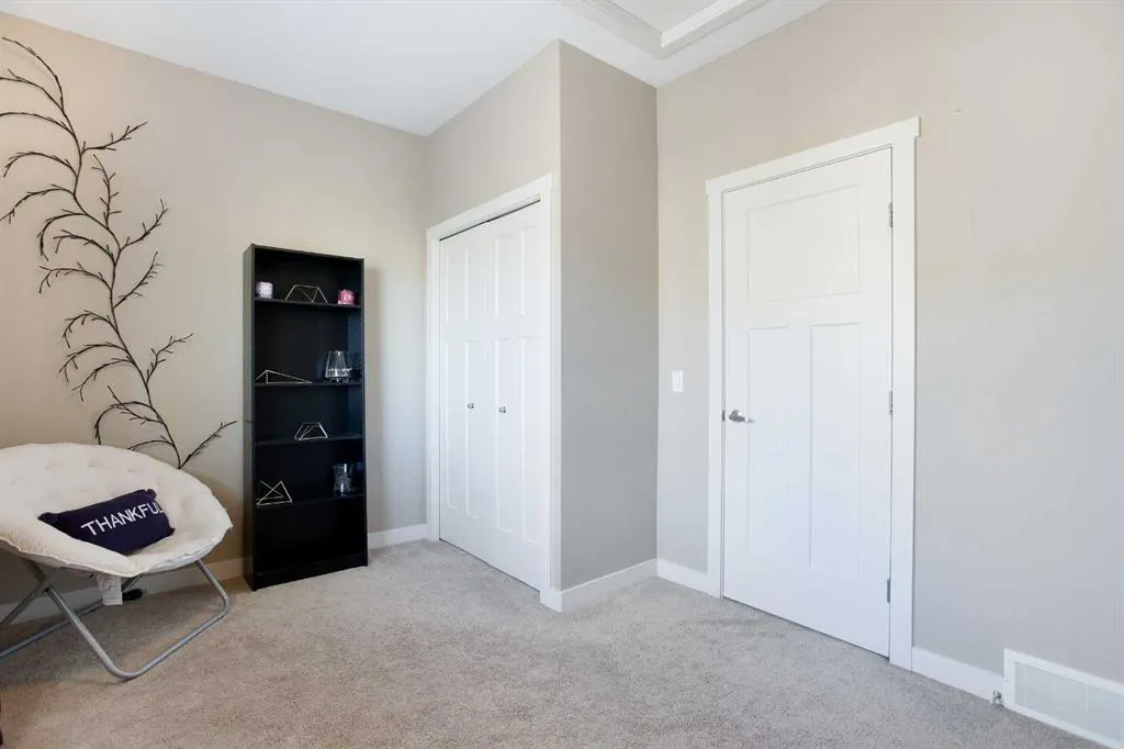 107 Evanston Manor NW
