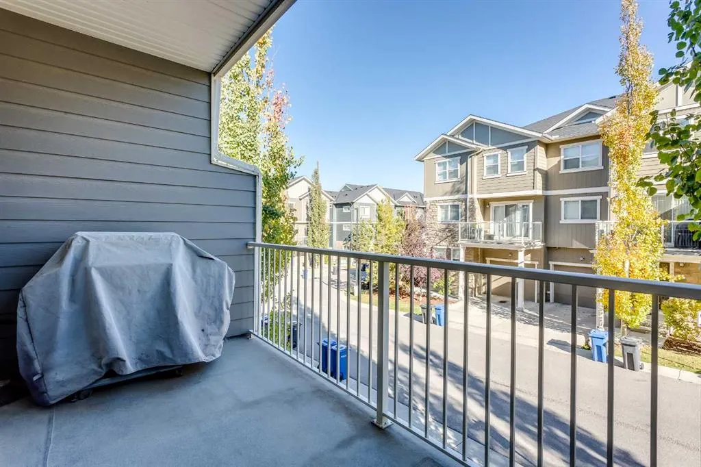 107 Evanston Manor NW